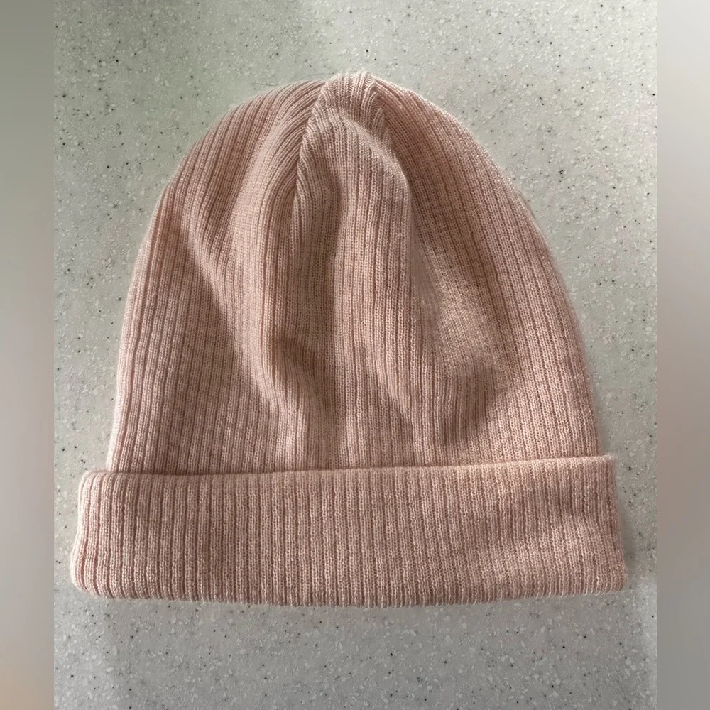 Adidas Peach Ribbed acrylic Beanie Hat! Soft! Embroidered logo. One size.